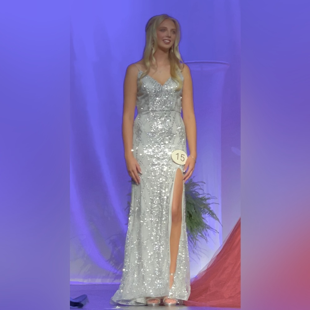Fiesta Fashion Silver/gray sequin sparkle prom-pageant dress. Size Medium.
